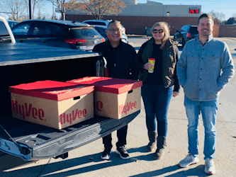 Gratitude in Action: ShineForth Delivers Thanksgiving Meals to Those in Need